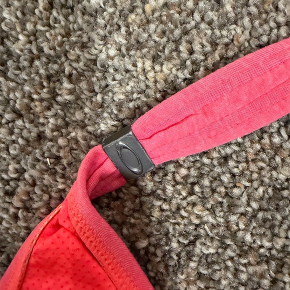 Oakley Vibrant Pink Activewear - Picture 5 of 6